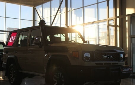 Toyota Land Cruiser 70, 2025 год, 10 685 000 рублей, 7 фотография