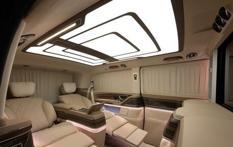 Mercedes-Benz V-Класс, 2025 год, 49 500 000 рублей, 3 фотография