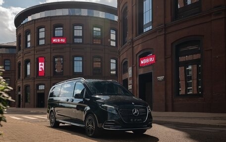 Mercedes-Benz V-Класс, 2025 год, 49 500 000 рублей, 2 фотография