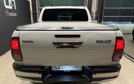 Toyota Hilux VIII, 2015 год, 3 350 000 рублей, 6 фотография