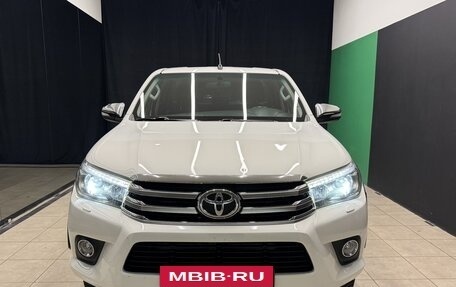 Toyota Hilux VIII, 2015 год, 3 350 000 рублей, 2 фотография
