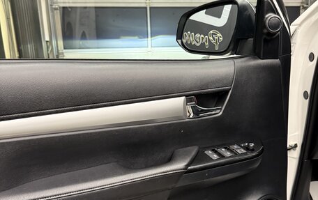 Toyota Hilux VIII, 2015 год, 3 350 000 рублей, 13 фотография