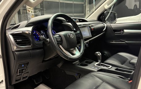 Toyota Hilux VIII, 2015 год, 3 350 000 рублей, 14 фотография