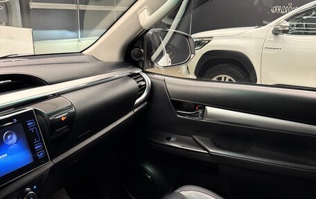 Toyota Hilux VIII, 2015 год, 3 350 000 рублей, 21 фотография