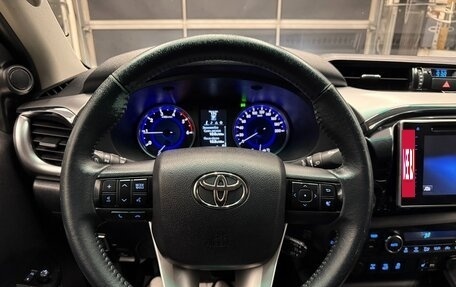 Toyota Hilux VIII, 2015 год, 3 350 000 рублей, 17 фотография