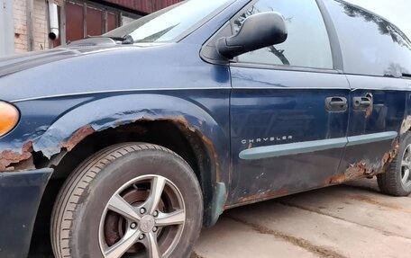 Chrysler Voyager IV, 2001 год, 175 000 рублей, 10 фотография