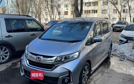 Honda Freed II, 2018 год, 1 590 000 рублей, 4 фотография