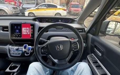 Honda Freed II, 2018 год, 1 590 000 рублей, 8 фотография