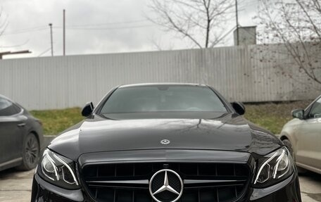 Mercedes-Benz E-Класс, 2019 год, 2 800 000 рублей, 8 фотография