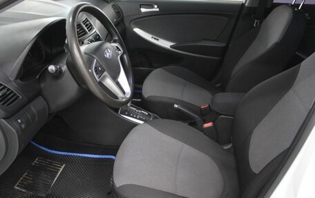 Hyundai Solaris II рестайлинг, 2013 год, 850 000 рублей, 21 фотография