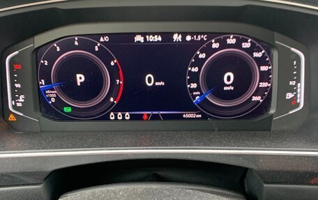 Volkswagen Tiguan II, 2021 год, 2 950 000 рублей, 10 фотография