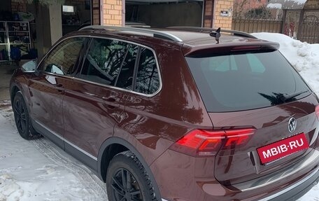 Volkswagen Tiguan II, 2021 год, 2 950 000 рублей, 3 фотография