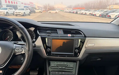 Volkswagen Touran III, 2023 год, 1 760 777 рублей, 11 фотография