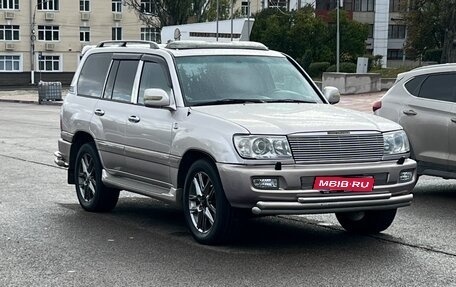 Toyota Land Cruiser 100 рестайлинг 2, 2004 год, 1 900 000 рублей, 1 фотография