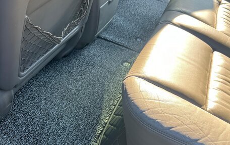 Toyota Land Cruiser 100 рестайлинг 2, 2004 год, 1 900 000 рублей, 7 фотография