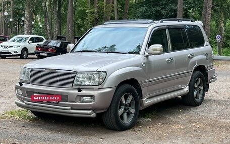 Toyota Land Cruiser 100 рестайлинг 2, 2004 год, 1 900 000 рублей, 3 фотография
