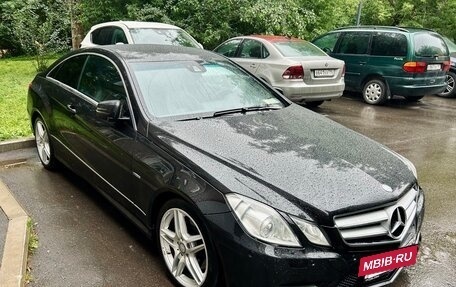 Mercedes-Benz E-Класс, 2012 год, 1 250 000 рублей, 10 фотография