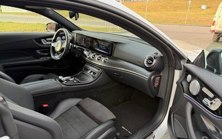 Mercedes-Benz E-Класс, 2017 год, 4 350 000 рублей, 12 фотография