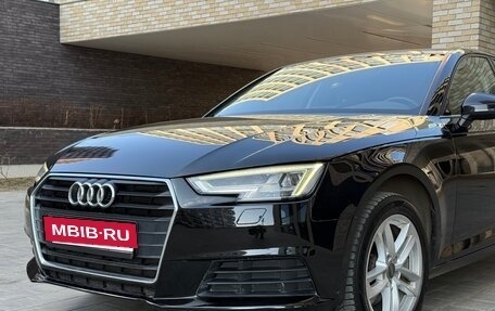 Audi A4, 2017 год, 1 950 000 рублей, 14 фотография