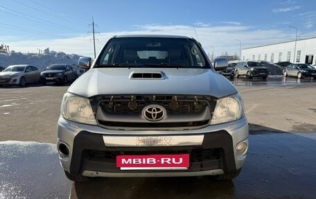 Toyota Hilux VII, 2010 год, 1 300 000 рублей, 2 фотография