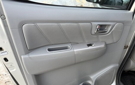 Toyota Hilux VII, 2010 год, 1 300 000 рублей, 30 фотография