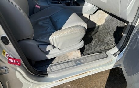 Toyota Hilux VII, 2010 год, 1 300 000 рублей, 26 фотография