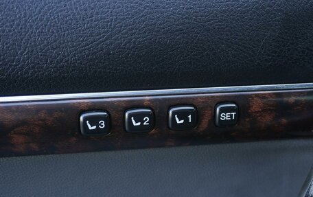 Toyota Land Cruiser 200, 2010 год, 2 940 000 рублей, 24 фотография