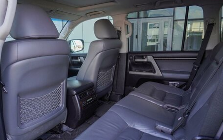 Toyota Land Cruiser 200, 2010 год, 2 940 000 рублей, 16 фотография