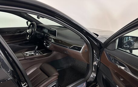 BMW 7 серия, 2016 год, 2 990 000 рублей, 14 фотография