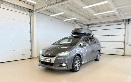 Toyota Wish II, 2013 год, 1 349 000 рублей, 2 фотография
