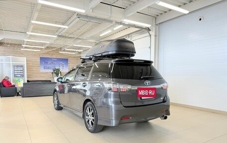 Toyota Wish II, 2013 год, 1 349 000 рублей, 4 фотография