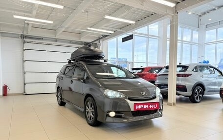 Toyota Wish II, 2013 год, 1 349 000 рублей, 8 фотография