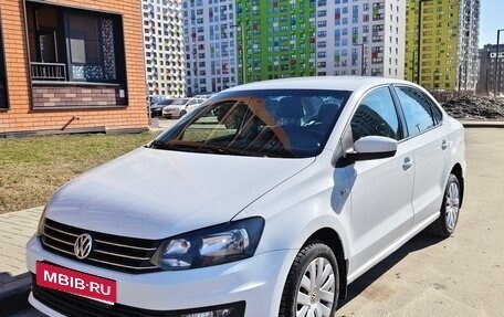 Volkswagen Polo VI (EU Market), 2017 год, 900 000 рублей, 1 фотография