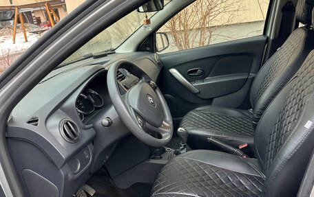 Renault Sandero II рестайлинг, 2015 год, 950 000 рублей, 11 фотография