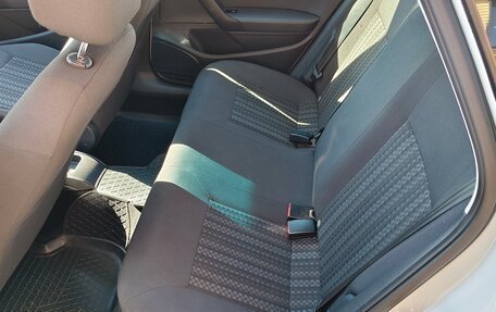 Volkswagen Polo VI (EU Market), 2017 год, 900 000 рублей, 10 фотография