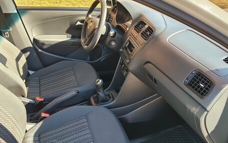 Volkswagen Polo VI (EU Market), 2017 год, 900 000 рублей, 12 фотография