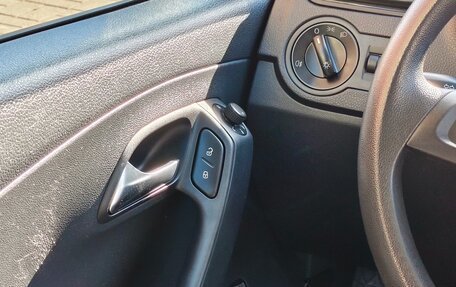 Volkswagen Polo VI (EU Market), 2017 год, 900 000 рублей, 17 фотография