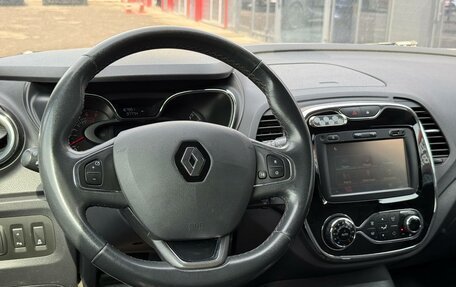 Renault Kaptur I рестайлинг, 2017 год, 1 360 000 рублей, 26 фотография