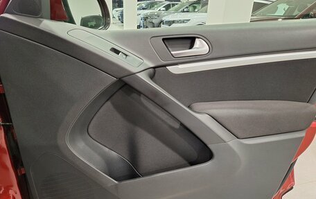 Volkswagen Tiguan I, 2012 год, 1 299 000 рублей, 20 фотография