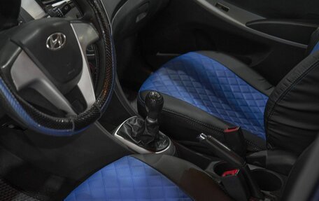 Hyundai Solaris II рестайлинг, 2011 год, 500 000 рублей, 16 фотография