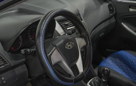 Hyundai Solaris II рестайлинг, 2011 год, 500 000 рублей, 15 фотография