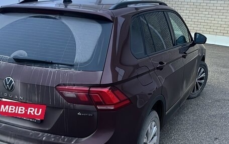 Volkswagen Tiguan II, 2021 год, 2 500 000 рублей, 2 фотография