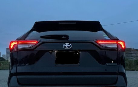 Toyota RAV4, 2020 год, 3 250 000 рублей, 2 фотография