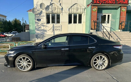 Toyota Camry, 2019 год, 2 750 000 рублей, 2 фотография