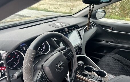 Toyota Camry, 2019 год, 2 750 000 рублей, 5 фотография