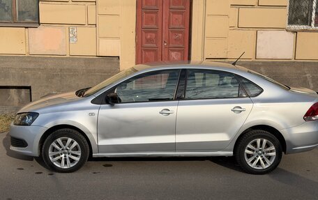 Volkswagen Polo VI (EU Market), 2013 год, 940 000 рублей, 2 фотография