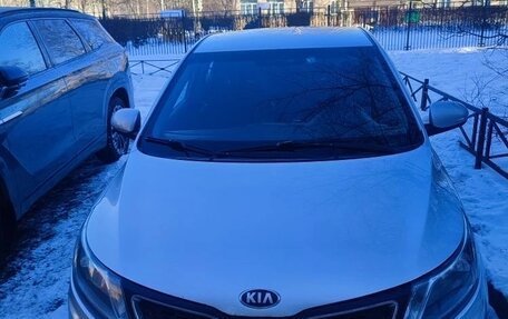 KIA Rio III рестайлинг, 2013 год, 955 000 рублей, 3 фотография