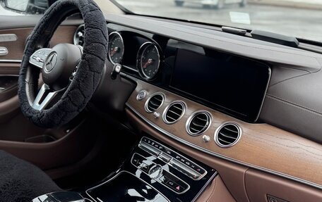 Mercedes-Benz E-Класс, 2020 год, 4 200 000 рублей, 10 фотография