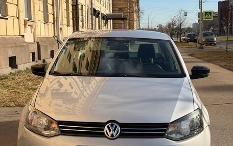 Volkswagen Polo VI (EU Market), 2013 год, 940 000 рублей, 3 фотография