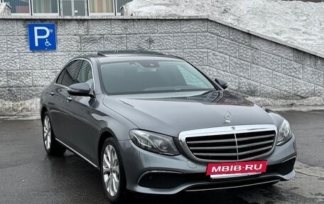 Mercedes-Benz E-Класс, 2020 год, 4 200 000 рублей, 3 фотография